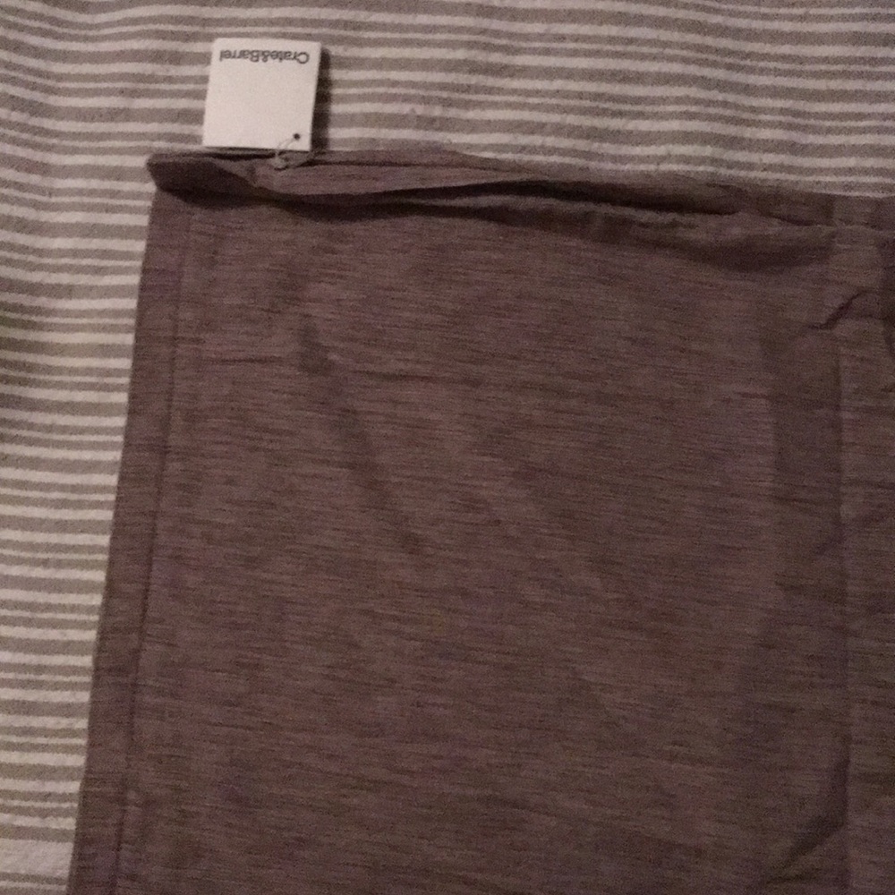 23” pillowcase Crate&Barrel - Picture 1 of 5